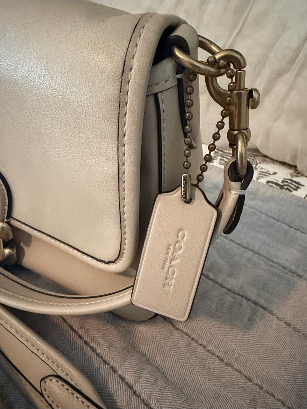 Coach Ivory Soft Tabby Leather Convertible Bag with Gold Hardware - Picture 4 of 6